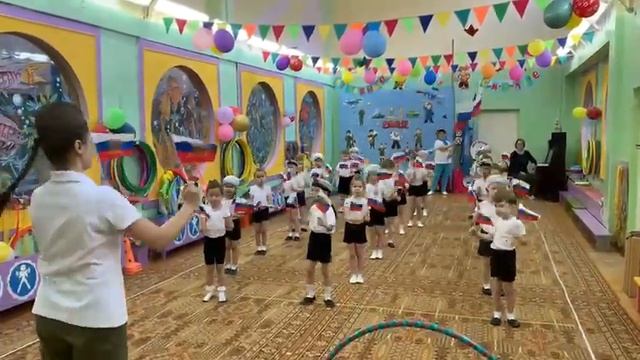 Разминка на спортивном празднике посвященном 23 февраля смотреть онлайн