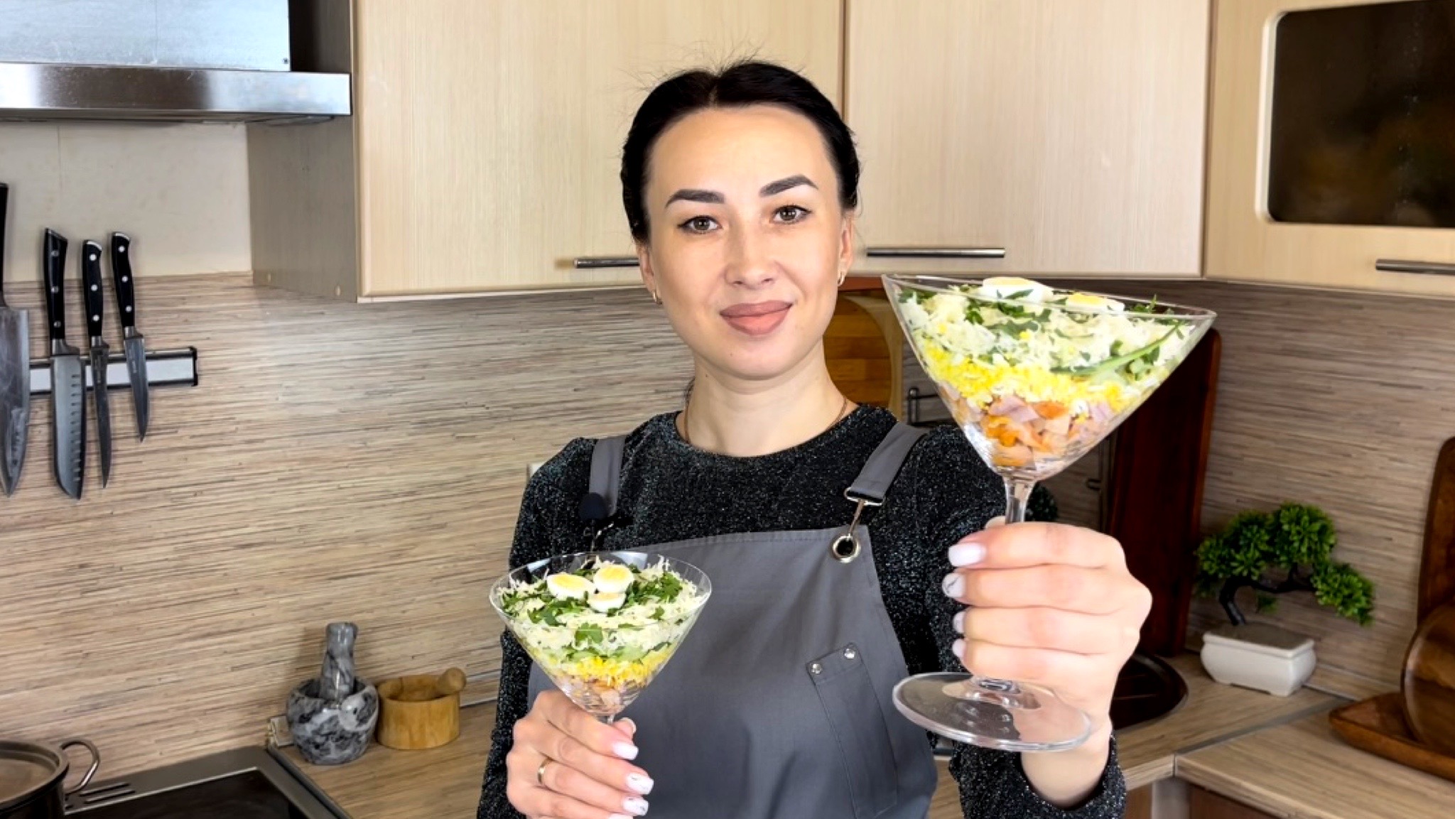 Салат "Любимчик застолья", до чего простой,но это первое к чему тянутся гости за праздничным столом смотреть онлайн