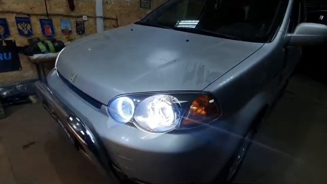 Honda HR-V. Восстановление стёкол, Установка биксеноновых линз, Ангельские глазки. смотреть онлайн