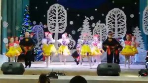 Стилизованный народный танец. 7-8 лет.