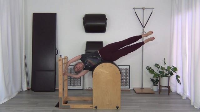 30 Minute Pilates Ladder Barrel Workout смотреть онлайн