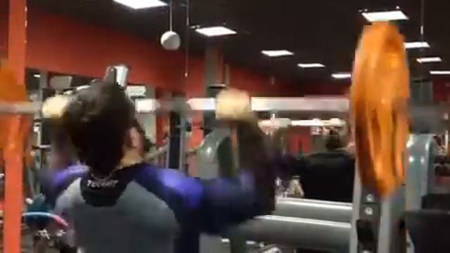 Жим штанги стоя с груди смотреть онлайн