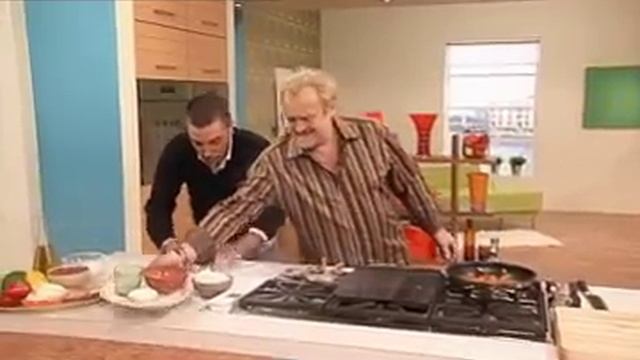 Homemade Napoletana Pizza recipe (Gino D'Acampo) смотреть онлайн