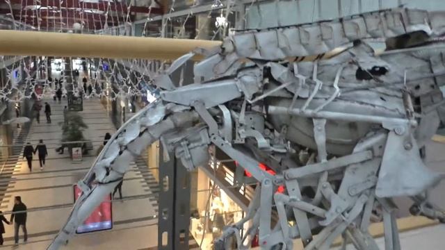 Прогулка в ТЦ Космополит. Family walk in the shopping center. Rare things. смотреть онлайн