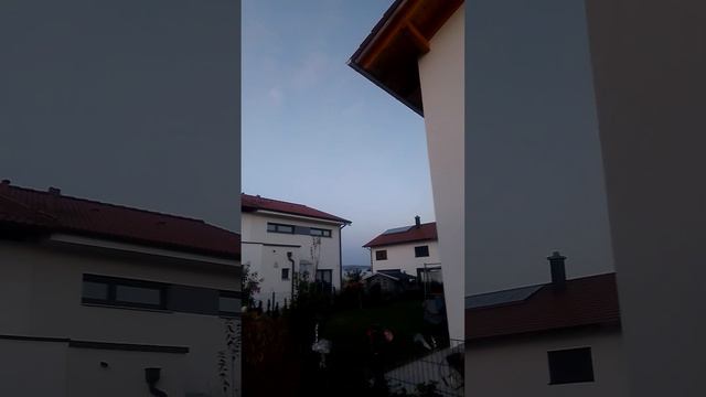 многие люди живут на земле, не замечая неба нигде, небо красивое небо родное, будет оно навеки тако смотреть онлайн
