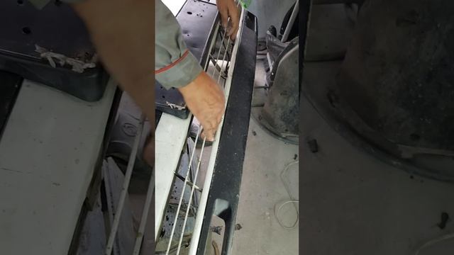 ЛЮБИТЕЛЬ старых VAGов взялся за РЕСТАВРАЦИЮ легендарной AUDI V8, НОВАЯ серия ПРОЕКТА "VAGанутые" смотреть онлайн