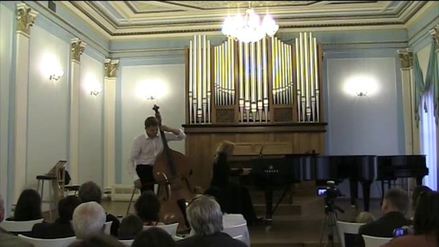 П.И. Чайковский "Вариации на тему Рококо". Соч. 33 (переложение для контрабаса) смотреть онлайн