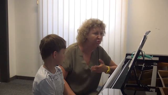 Фрагменты мастер классов педагога ЦМШ Мира Марченко в г.Трогир, Хорватия смотреть онлайн