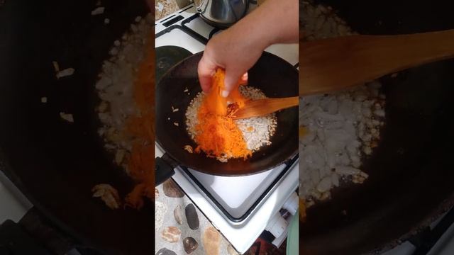 #Shorts/СУП С КУРИНЫМИ ПОТРОШКАМИ/鸡汤 Jītāng/chicken soup/КАК ПРИГОТОВИТЬ/@ВКУСНАЯ КУХНЯ. АЛЛА КОРБУ смотреть онлайн