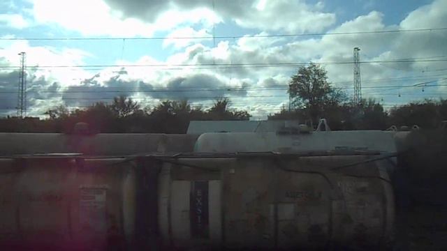 Станция Новокуйбышевская - с двухэтажного поезда видно поверх поездов смотреть онлайн