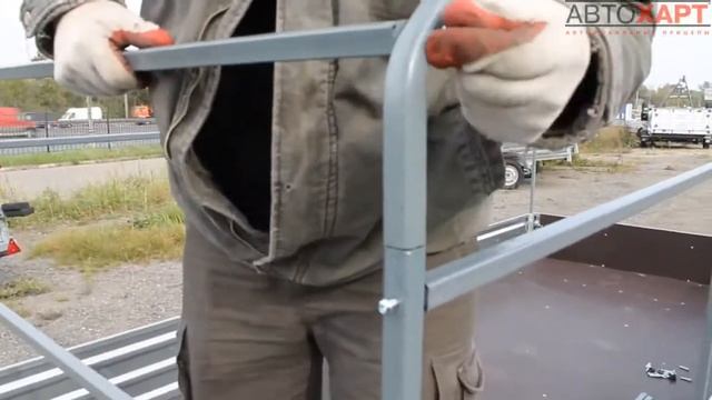Сборка тента с каркасом на прицепе МЗСА 817732 смотреть онлайн