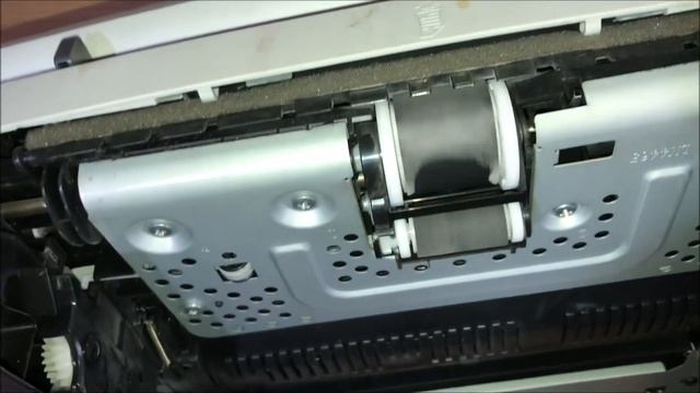 Brother printer paper pickup problem. How to clean the paper pick roller? смотреть онлайн