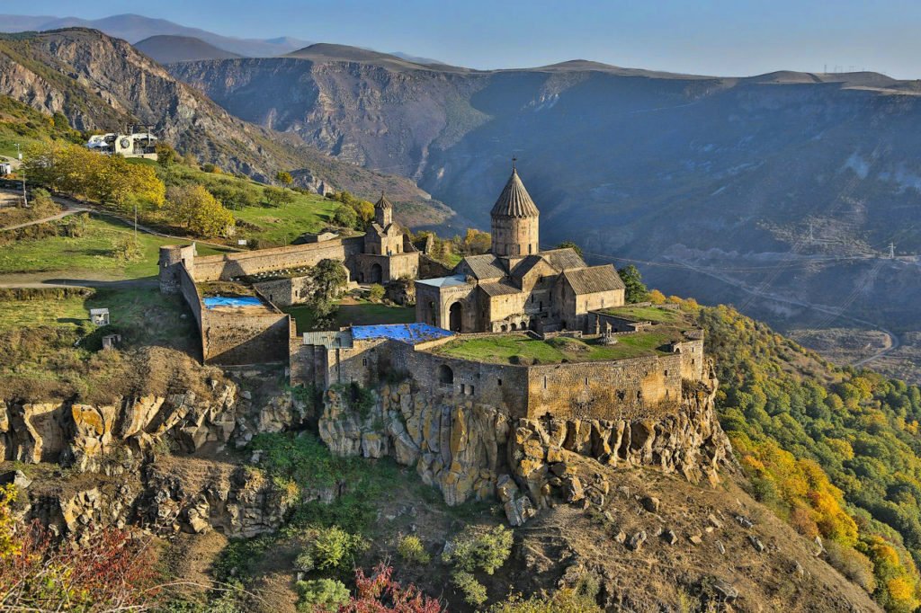Монастырь Татев _ Tatev Monastery (720p).mp4 смотреть онлайн