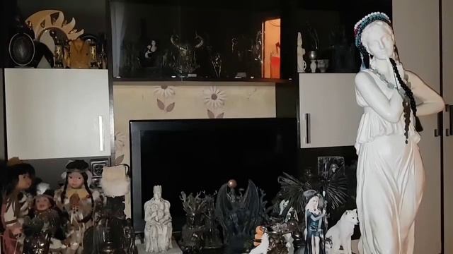 ЗЕРКАЛЬНАЯ ХИТРОСТЬ (Заговор из серии "ДЕНЕЖНЫЕ ЗАГОВОРЫ") ВЕДЬМИНА ИЗБА смотреть онлайн