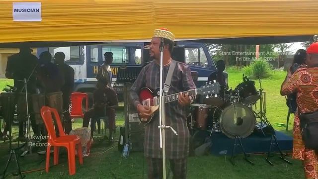 HARMONY KINGS INTERNATIONAL BAND - UWA BU AFIA, LIVE AT BENEKU смотреть онлайн