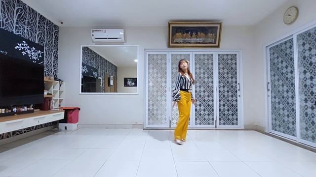 Blue - Line Dance, choreo: Sally Hung (TW) смотреть онлайн