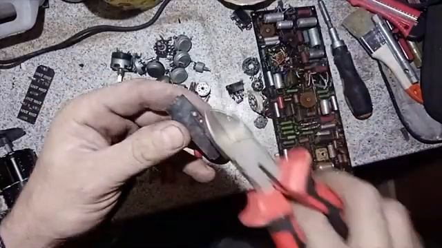 Телевизор в металлолом Лотос 1 полный разбор смотреть онлайн