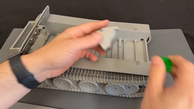 Complete Build of the NEW Andy's Hobby Headquarters 1/16 Tiger I смотреть онлайн