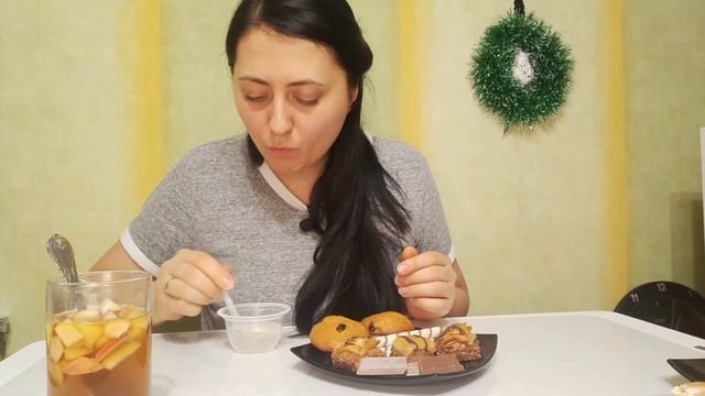 АСМР Мукбанг морковное печенье, турецкая пахлава и фруктовое ассорти/Mukbang Cookies, Baklava Fruit