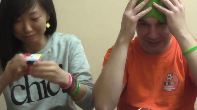 Максим Чечнев вручает приз победителю конкурса повязок смотреть онлайн