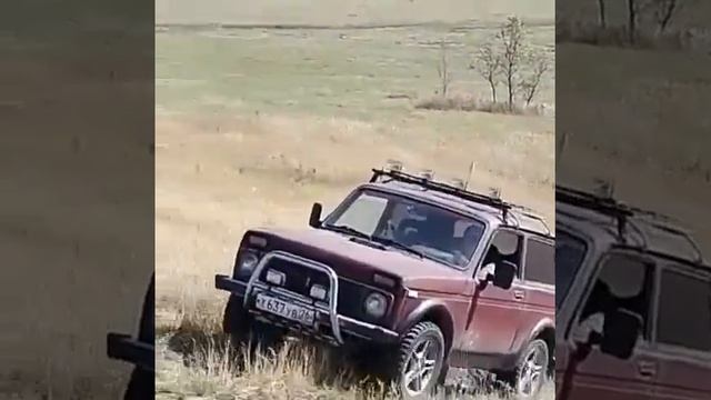 Решил заехать в горочку на Ниве 2121 смотреть онлайн