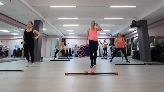 ФУНКЦИОНАЛЬНЫЙ ТРЕНИНГ ЦЕЛАЯ ТРЕНИРОВКА / FUNCTIONAL TRAINING / ГРУППОВАЯ ТРЕНИРОВКА смотреть онлайн