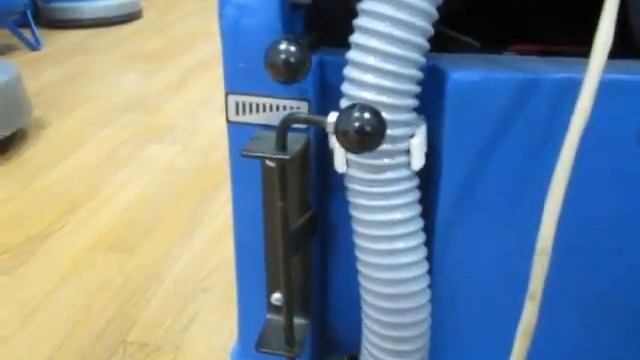 Поломоечная машина аккумуляторная CLEANVAC В 4501 смотреть онлайн