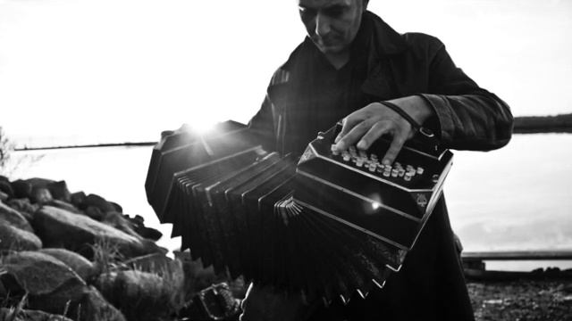 TANGO APASIONADO • MILONGA FOR THREE (A. Piazzolla) • Paolo Russo, bandoneon, piano, arrangement смотреть онлайн