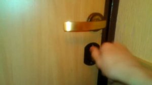 Как закрыть дверь на замок