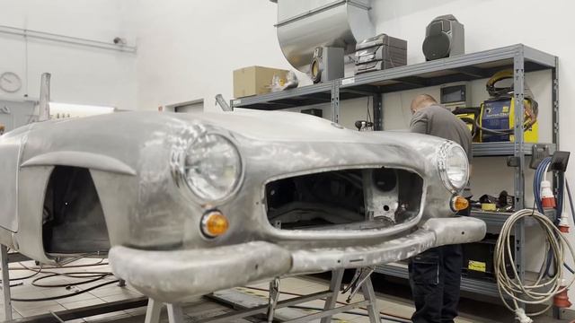 Motor Classic: Mercedes 190SL Bodywork Part 2 смотреть онлайн