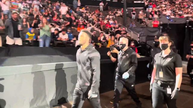 Karl Roberson UFC 261 Walkout смотреть онлайн