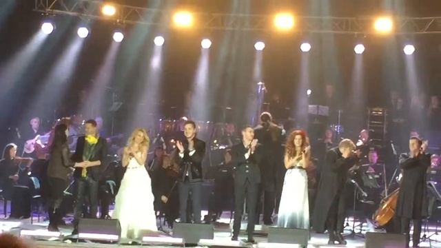 3.1. Овации. Все артисты на сцене.