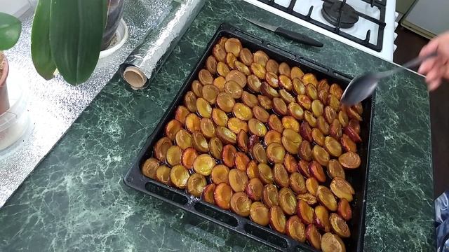 Вкусней  сливового варенья нет  в  целом мире ничего. Готовлю сливовое варенье в духовке