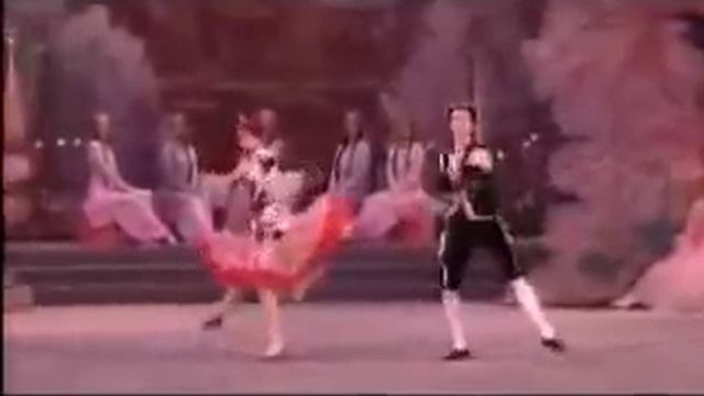 The Nutcracker - Act 2 - Spanish Dance (Chocolate) смотреть онлайн