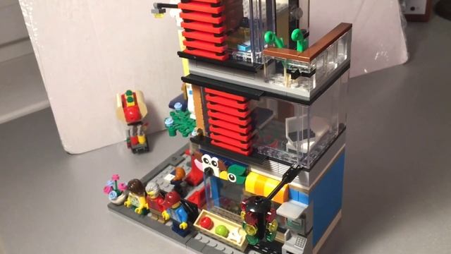 LEGO 31097 Creator Зоомагазин и кафе в центре города Обзор смотреть онлайн