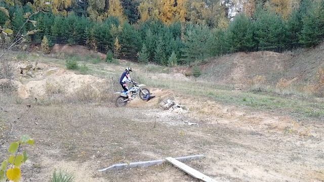 тренирую проезд препятствий/ эндуро на motoland xt250 st смотреть онлайн