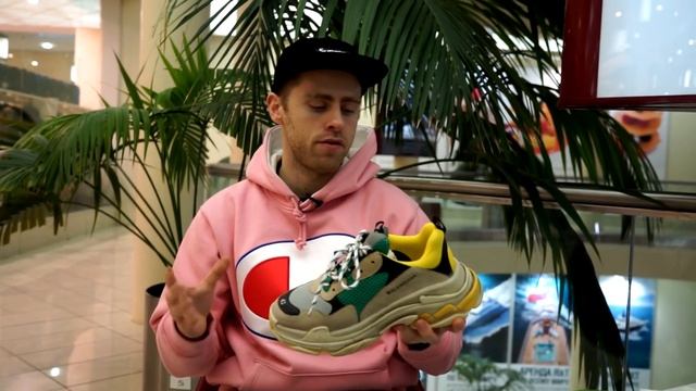 Обзор кроссовок Balenciaga Triple S смотреть онлайн