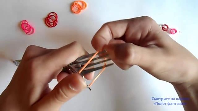 Простой браслет из резинок на клипсах смотреть онлайн