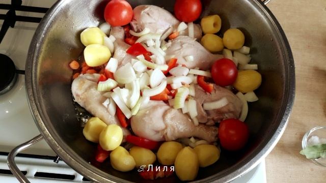 Штрули с курицей и овощами, можно готовить в казане на живом огне. смотреть онлайн