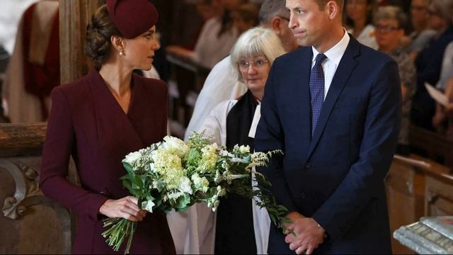 КЕЙТ МИДДЛТОН СДЕЛАЛА ПРИЗНАНИЕ ПРИНЦУ УИЛЬЯМУ - КОРОЛЕВСКИЕ НОВОСТИ смотреть онлайн