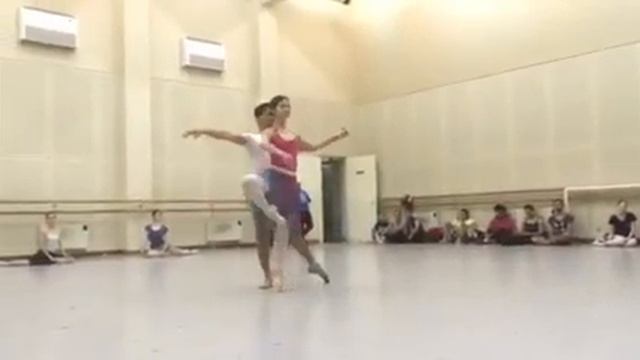 Rehearsaling for Giselle Ballet ( peasant pas de deux) act 1 ballet studio смотреть онлайн