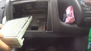 замена салонного фильтра на тойоте витц 2002 года