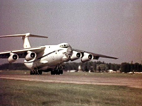 «Крылья России». Фильм 17. «Военно-транспортные самолеты. Крылатые тяжеловесы» смотреть онлайн