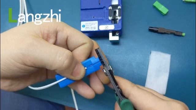 Embedded SC APC optical fiber connector installation method смотреть онлайн