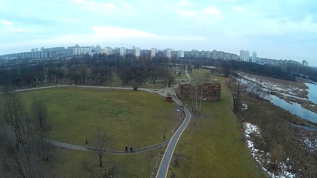 Развалины водяной мельницы в Лошицком парке