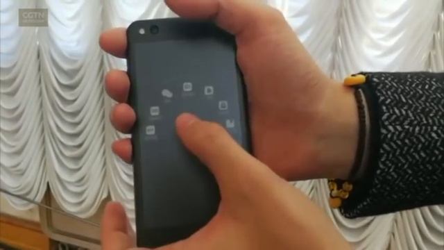 Презентация нового YotaPhone 3 прошла сегодня в посольстве Российской Федерации в Китае [Age 0+] смотреть онлайн