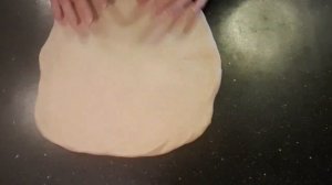 Сдобные булочки с изюмом