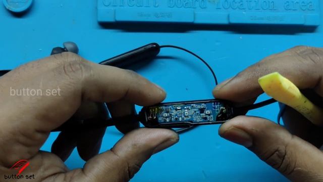 Sony WI - C200 Disassembly || button set смотреть онлайн