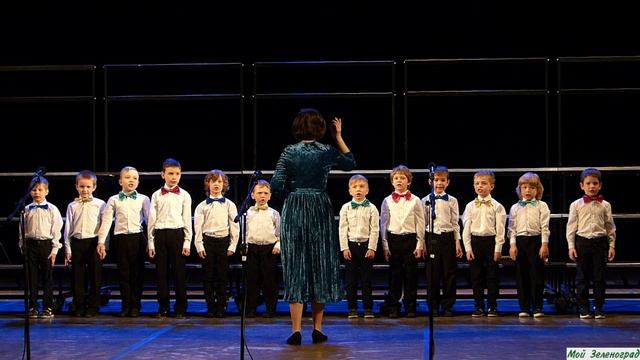 Хоровая капелла мальчиков "Орлята" - Солнечный зайчик (В. Мурадели - М. Садовский)