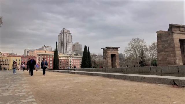 Загадки Мадрида: Египетский храм Дебод в центре столицы смотреть онлайн